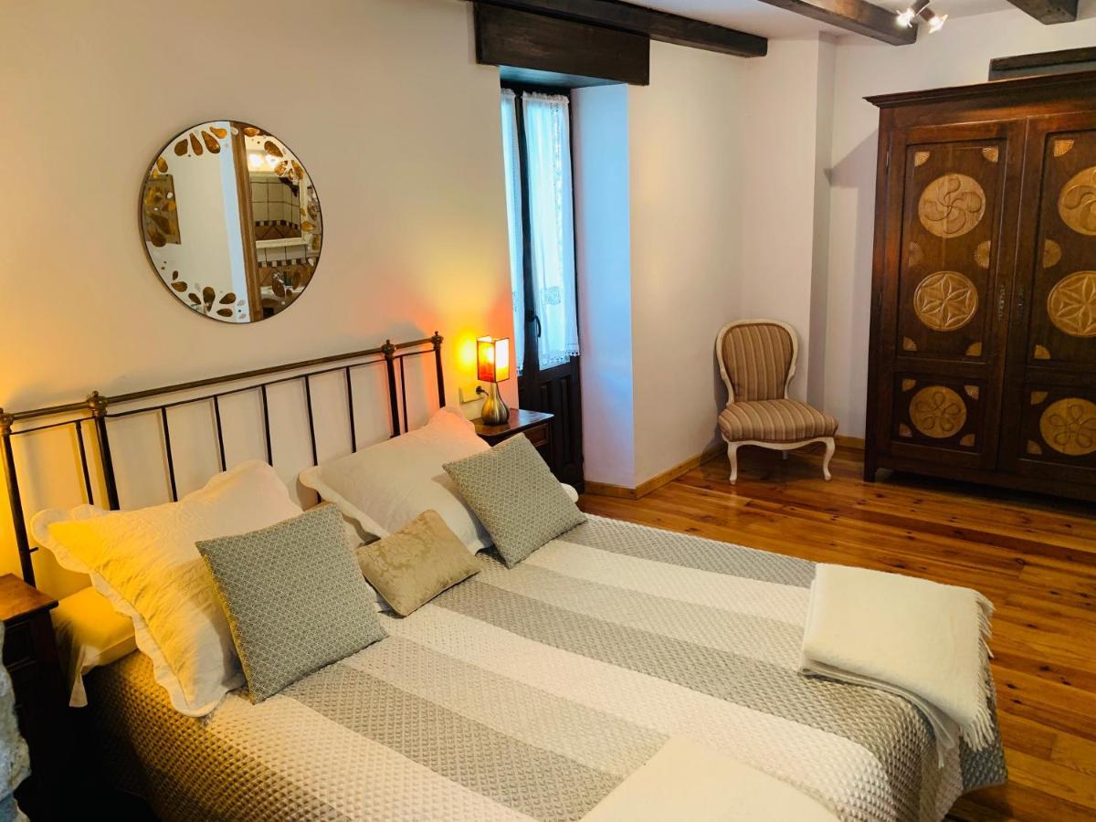 Argonz Etxea Hotell Urzainqui Exteriör bild